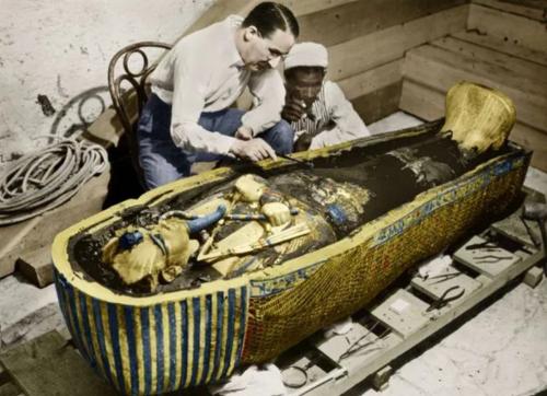 Từ lời nguyền xác ướp Pharaoh đến xác ướp 