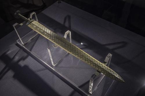 Kiếm Câu Tiễn - Thanh kiếm huyền thoại vượt thời gian.