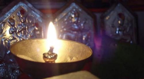 Chiếc đèn sáng 1.500 năm không tắt và nguồn năng lượng bí ẩn trong lăng mộ