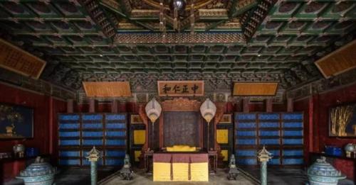 Trong Tử Cấm Thành có 1 căn phòng quanh năm lạnh lẽo, mùa hè bước vào cũng rét run.