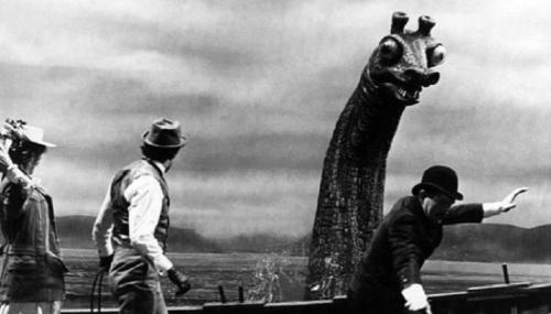 Tìm thấy chiếc tàu chiến nghi bị quái vật hồ Loch Ness tấn công