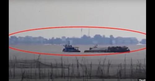 Thành phố ma hiện lên giữa hồ ở Trung Quốc – Kỳ ảo hay thật?