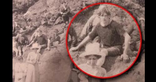 Bức ảnh năm 1917 là bằng chứng du hành thời gian?