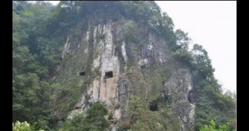 Bí ẩn mộ cổ ở làng Cửu Long, ai trộm đồ trong mộ sẽ chết