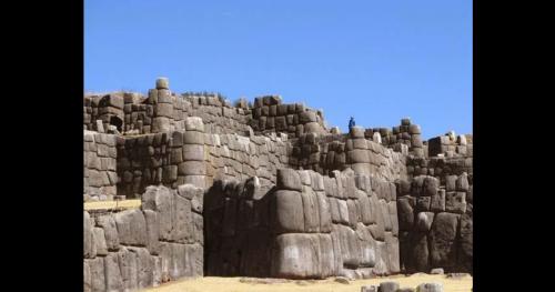 Khám phá kỳ quan bức tường cổ đại của Sacsayhuaman