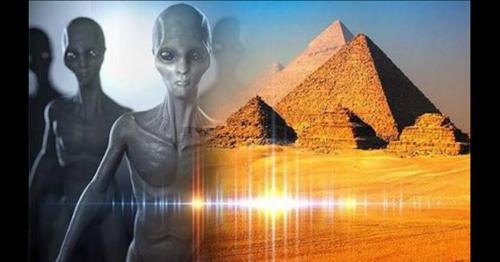 Kim tự tháp Giza ở Ai Cập do những vị khách ngoài không gian xây dựng lên?
